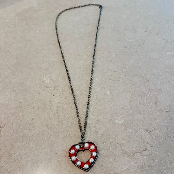 Vintage Red Enamel Heart Pendant Necklace with Faux Pearls - Picture 3 of 5